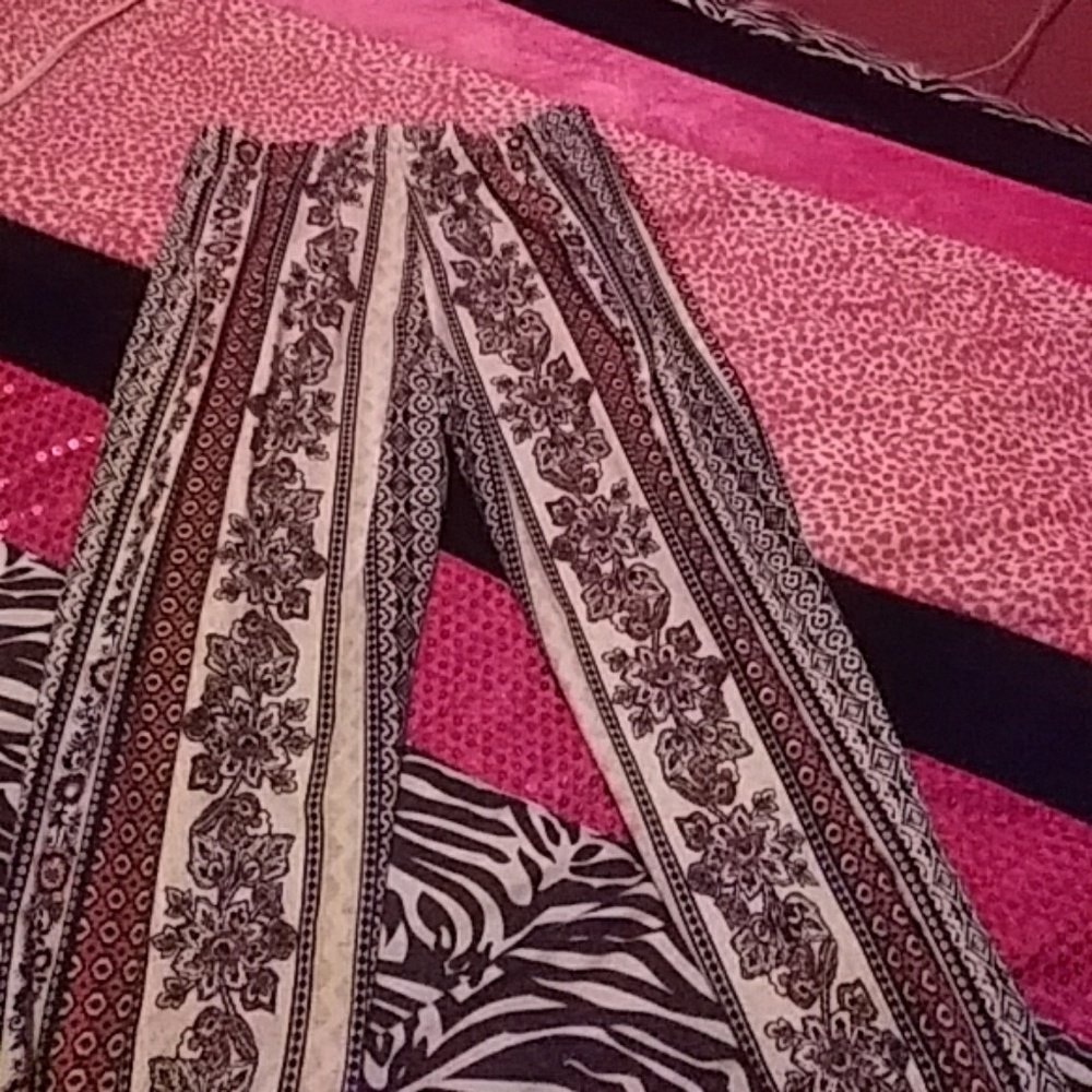 Bell Highwaisted Bottoms